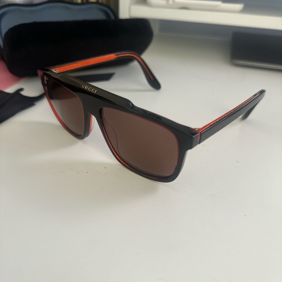 Gucci Sunglasses - Picture 7 of 7